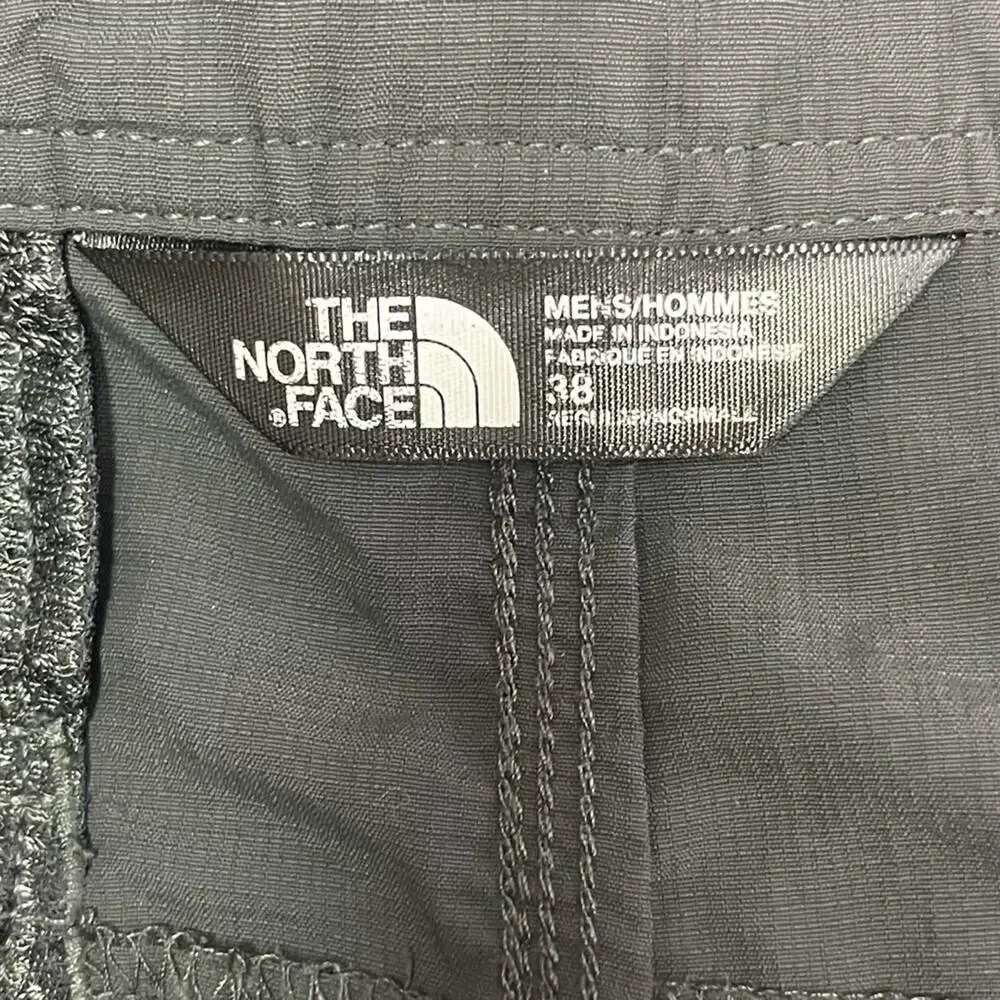 The North Face Outdoor Shorts Size 38 Black Gray 4 Pocket Hiking Camping Trails